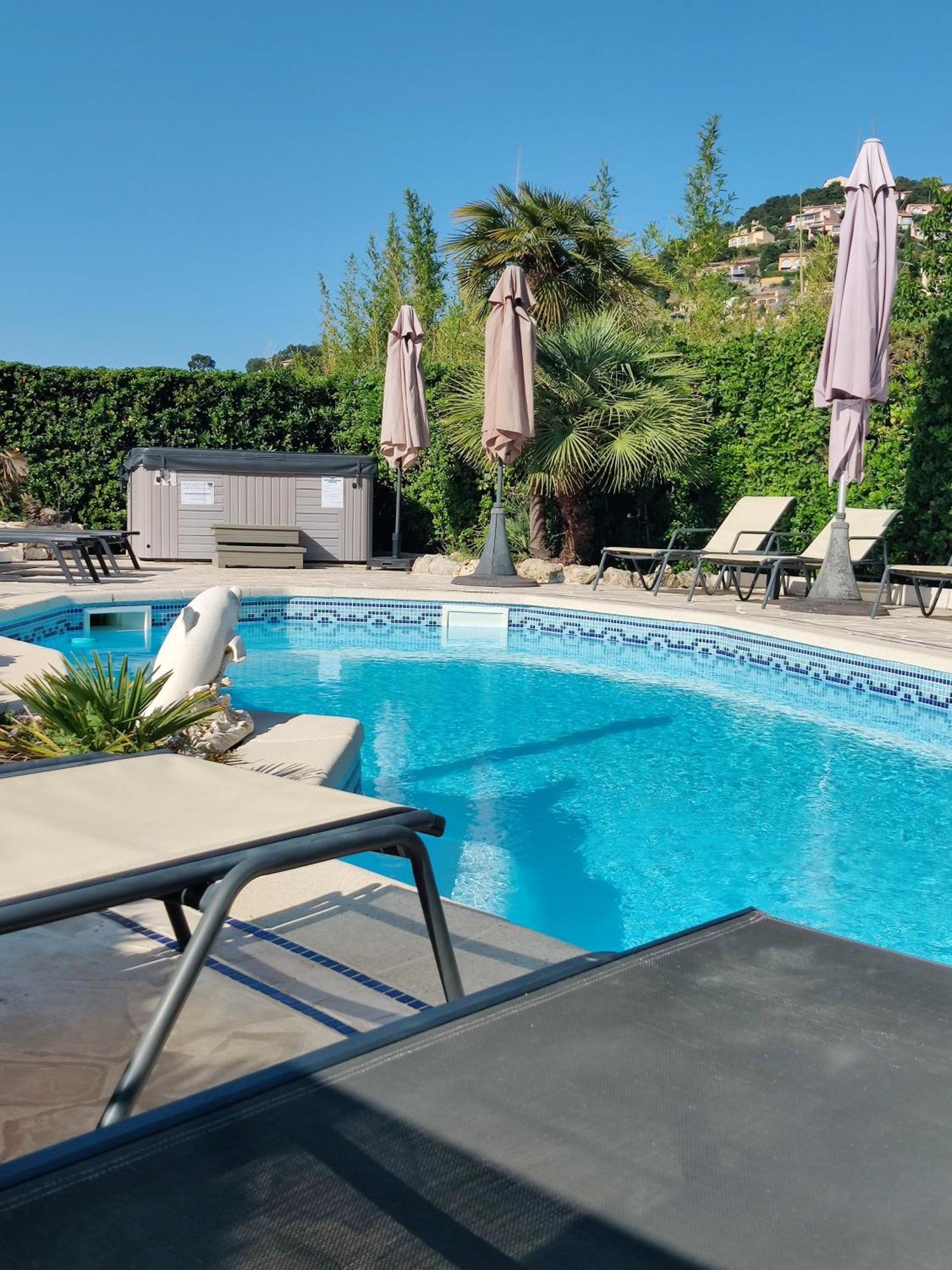 Villa Plein Sud A 900M Du Centre De Cavalaire Sur Mer - Chambre Climatisee - Piscine - Spa- Calme Et Detente Eksteriør billede